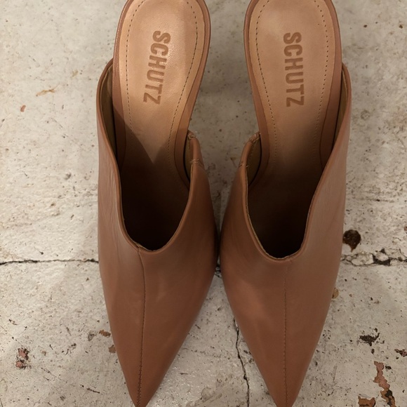 SOLD Schutz Leather Heel 8.5 - Picture 2 of 5